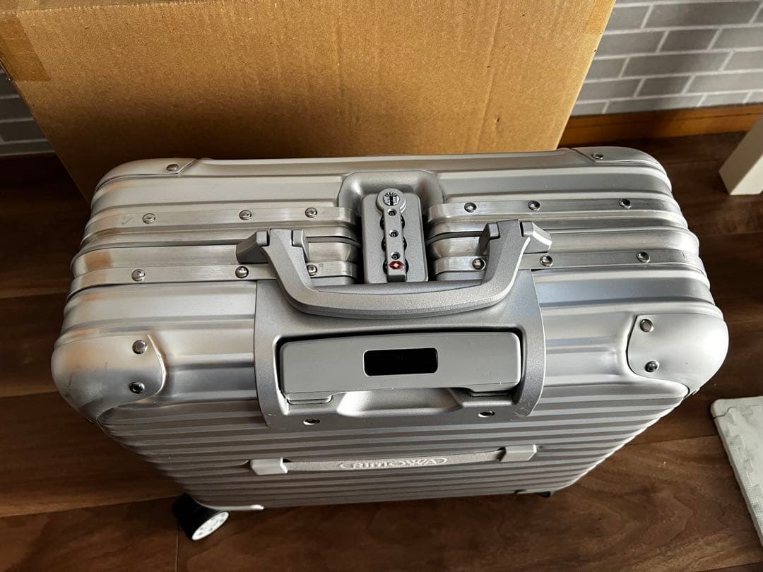 付属品完備　RIMOWAリモワ トパーズ(オリジナル) コンパクト シルバー
