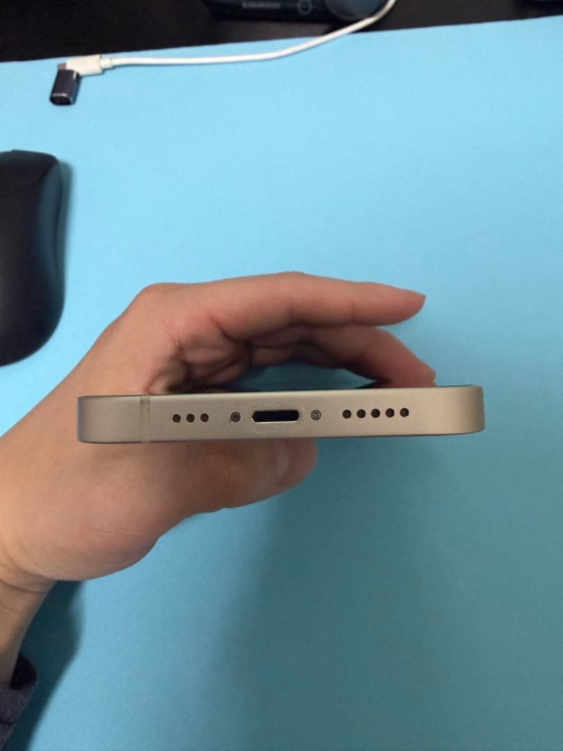 iPhone14 本体 128GB スターライト　SIMフリー9H画面フィルム付