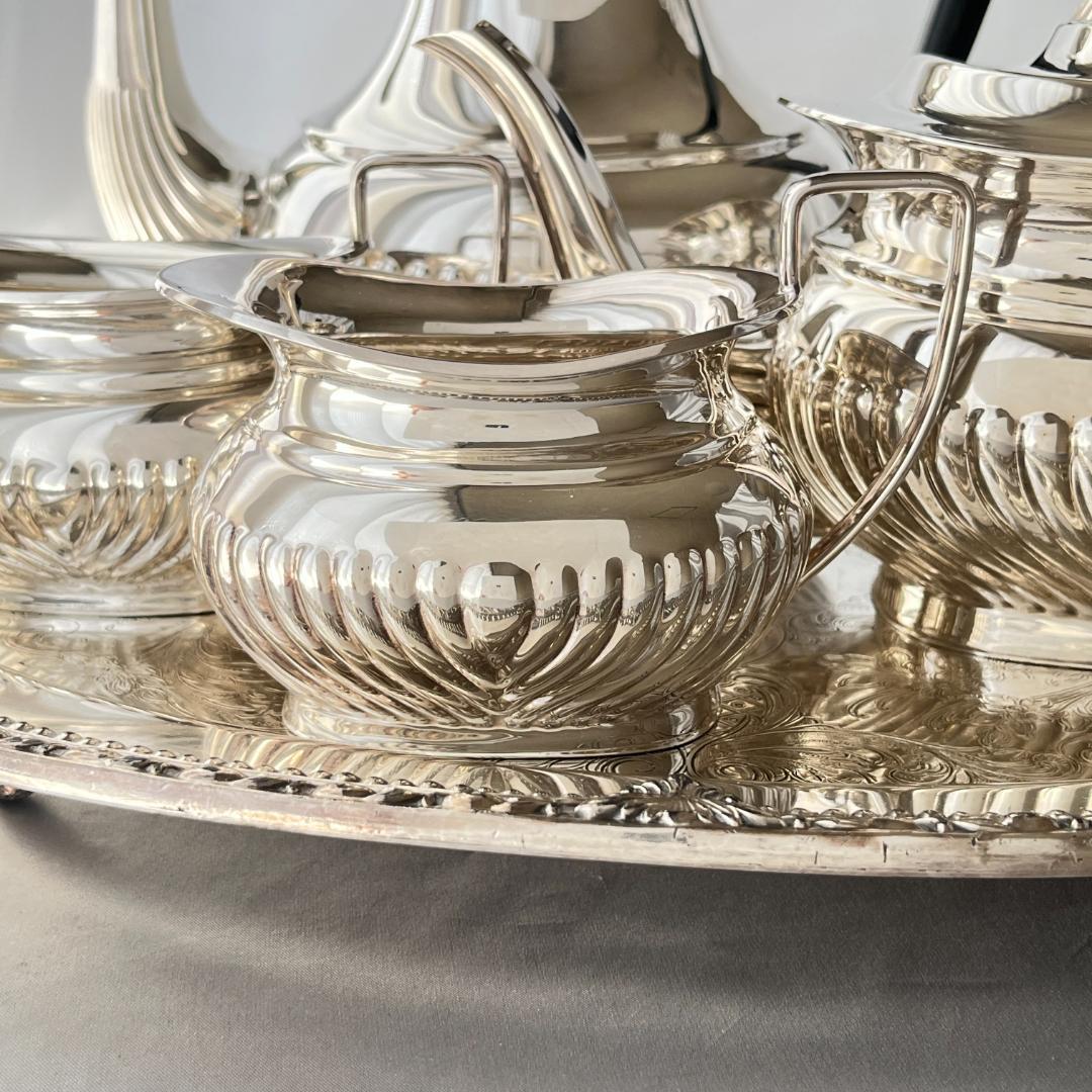 【英国】 ハーフリブのティーサービス 4点 ティーポット　コーヒーポット