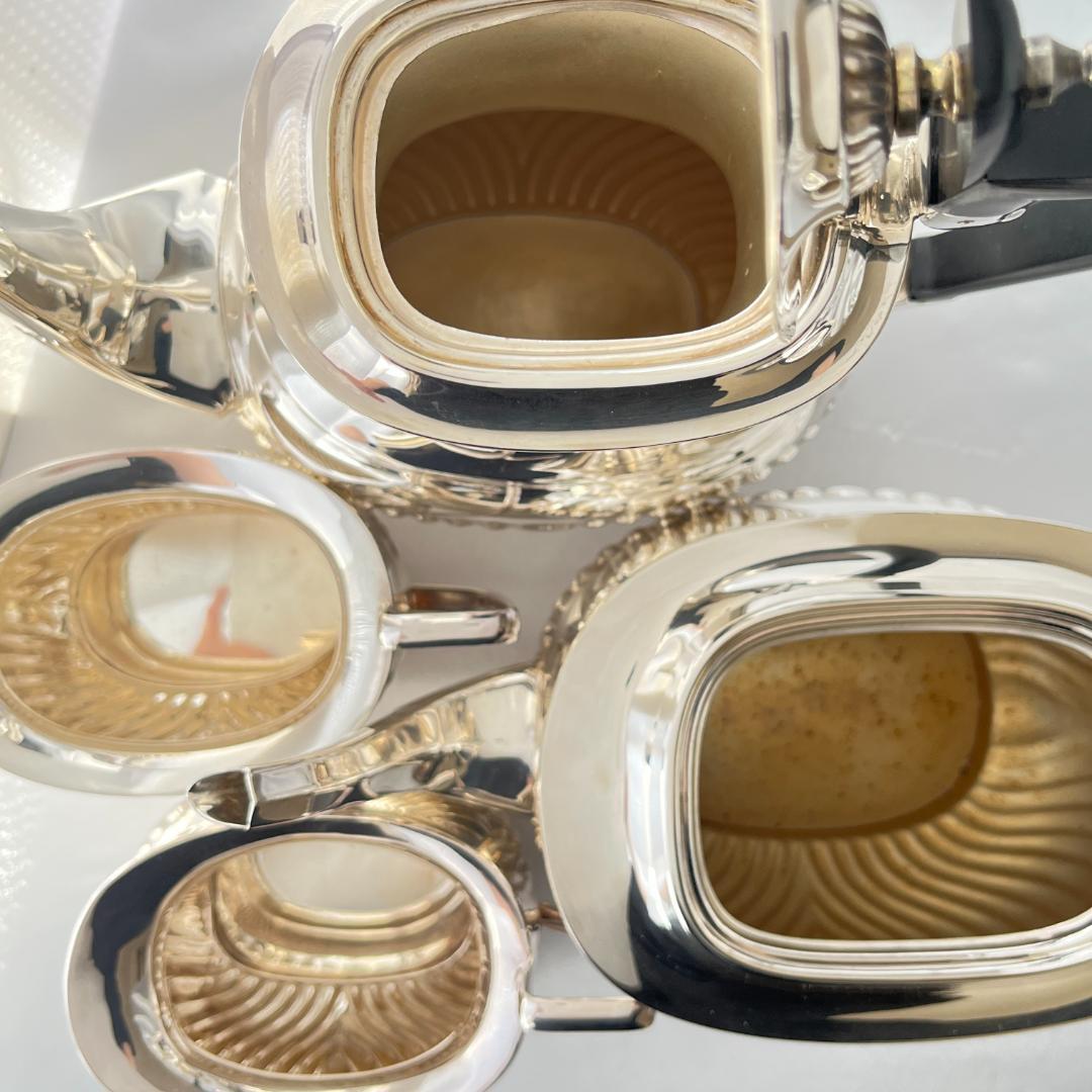 【英国】 ハーフリブのティーサービス 4点 ティーポット　コーヒーポット