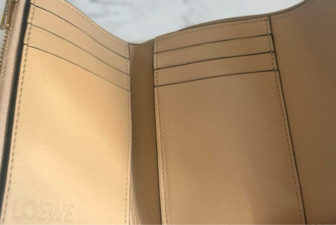 新品未使用！LOEWE ヴァーティカルウォレット　財布