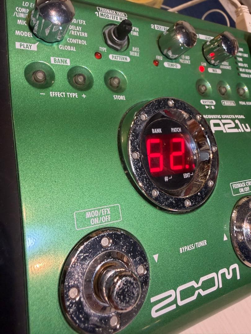 ZOOM A2.1u マルチエフェクター（アダプター付きません）