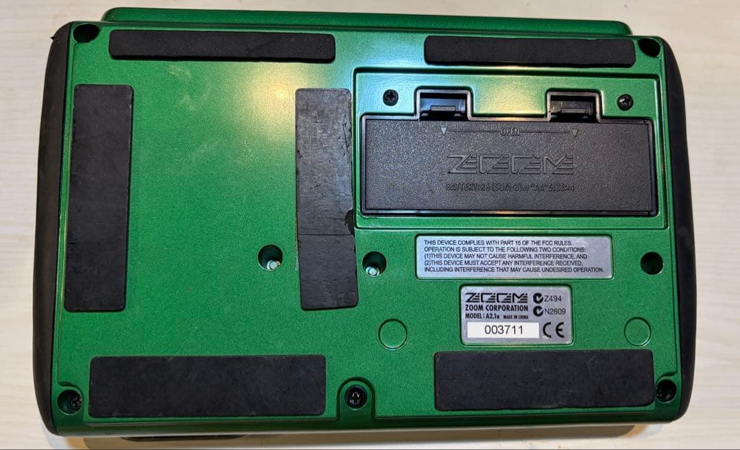 ZOOM A2.1u マルチエフェクター（アダプター付きません）