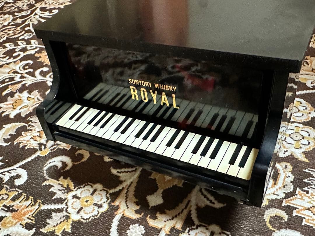 サントリーローヤルピアノ型 楽器 特級表記 600ml 43% SUNTORY
