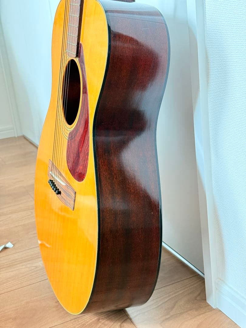 YAMAHA　ヤマハ　アコースティックギター　FG-130