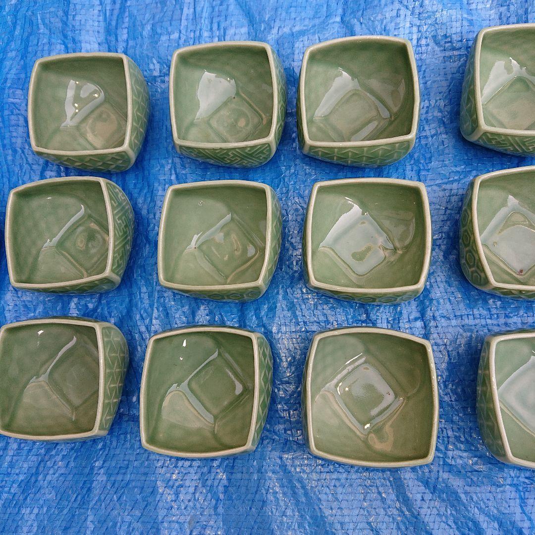 20セット、とレトロ青磁、湯呑みセット