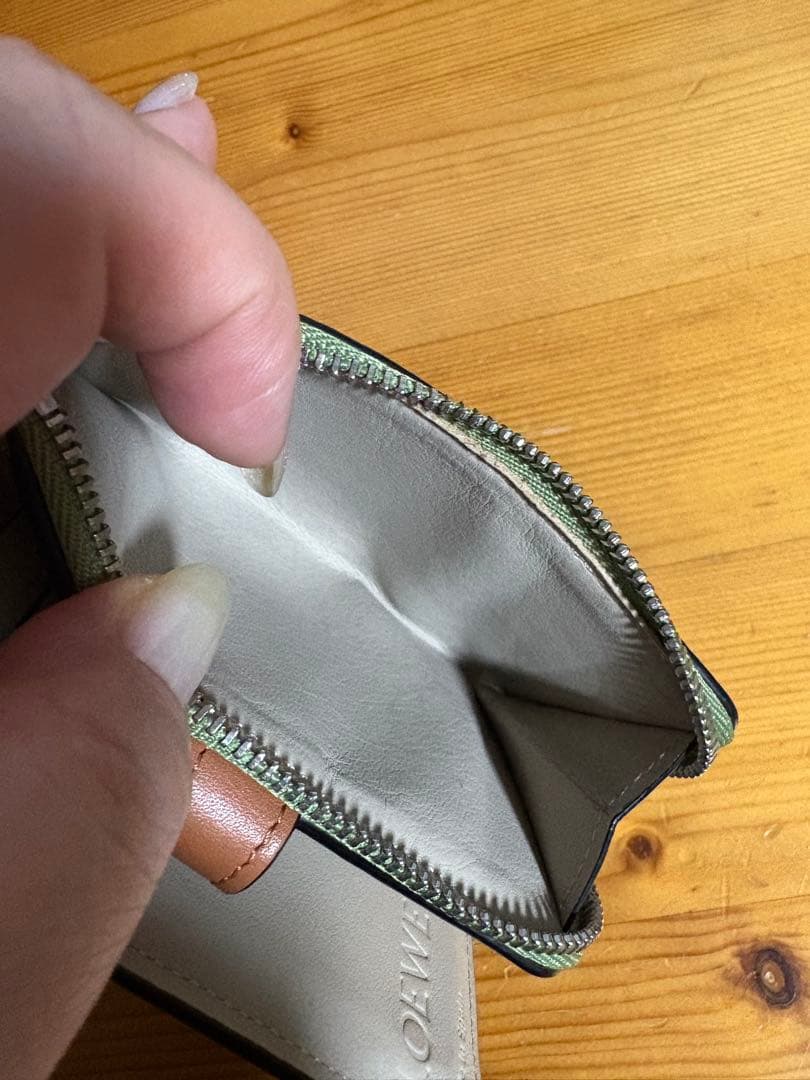 【美品】LOEWE 二つ折り財布 スリムジップバイフォールドウォレット