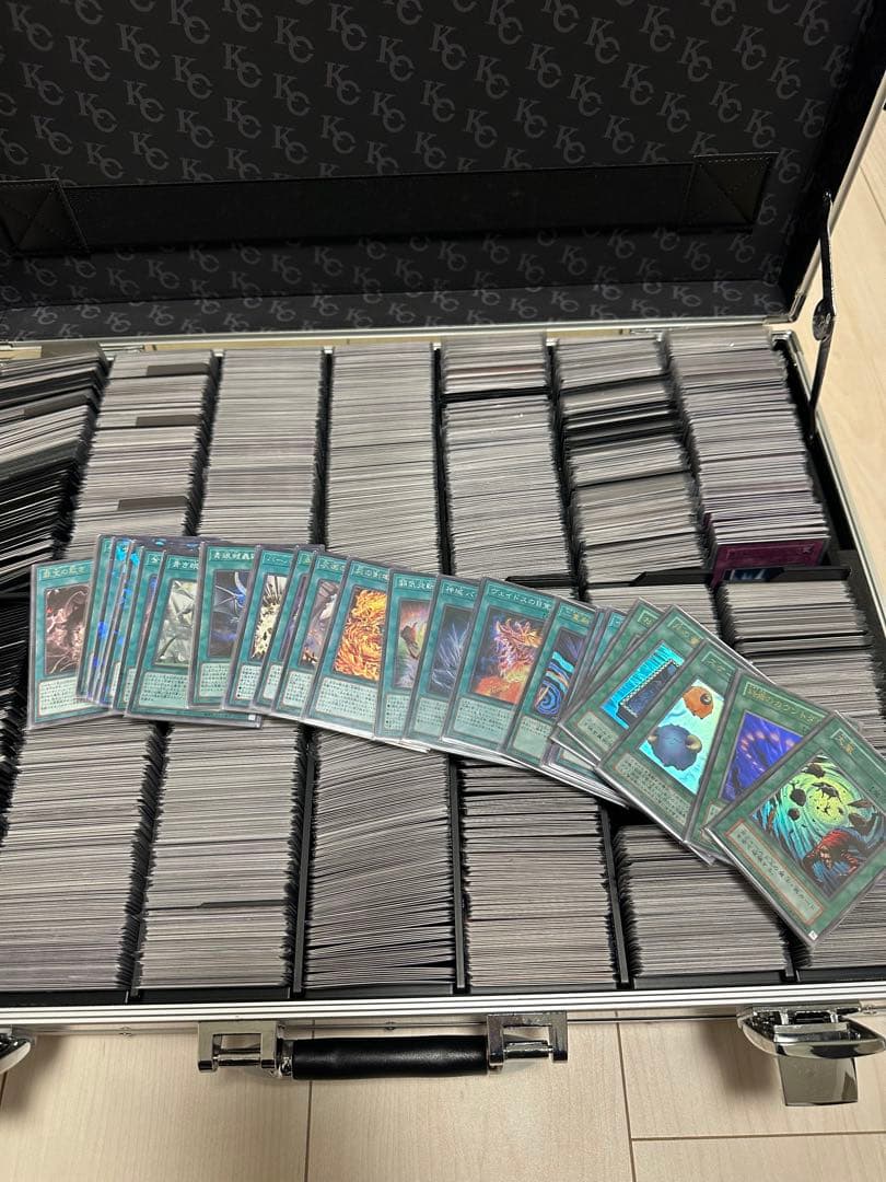 遊戯王引退　レアカード　約16キロ(アタッシュケース込み)