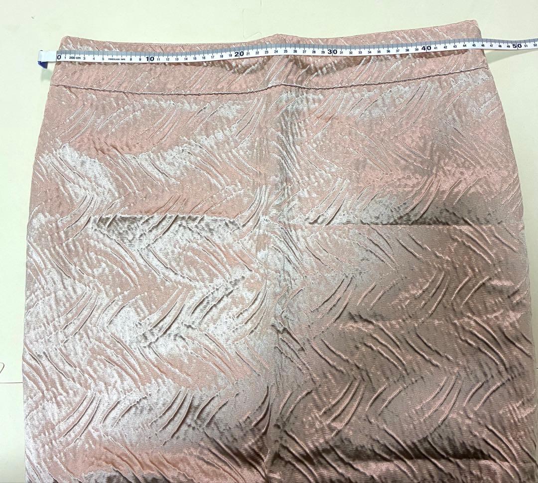 【イタリア製】Salvatore Ferragamo、タイトスカート、サイズ48