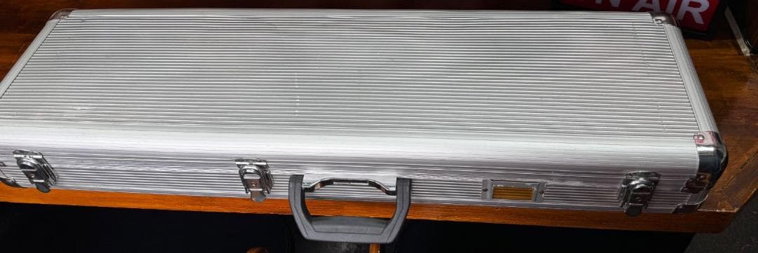 琉球 沖縄 三線 希少本蛇皮張 アルミハードケース 付属品多数