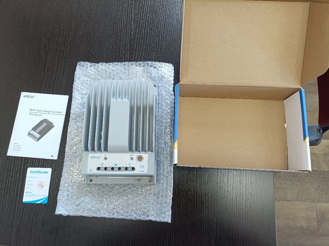 Tracer2215BN ソーラー充電コントローラー　　　リチウム対応