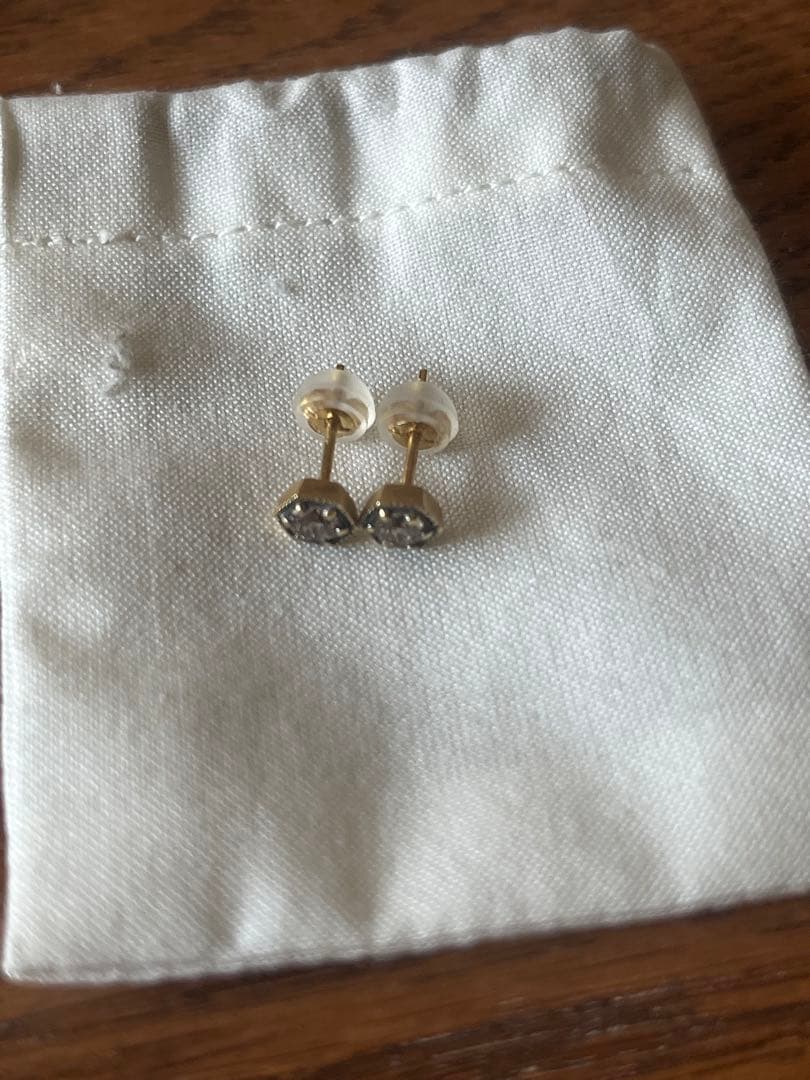 satomi kawakita ピアス　３.5ミリサイズ