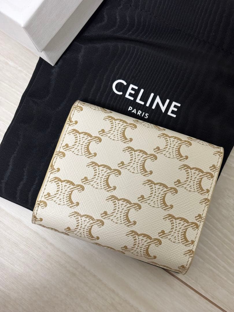 た*ぽ様 CELINE 三つ折り財布 ホワイト・ゴールド