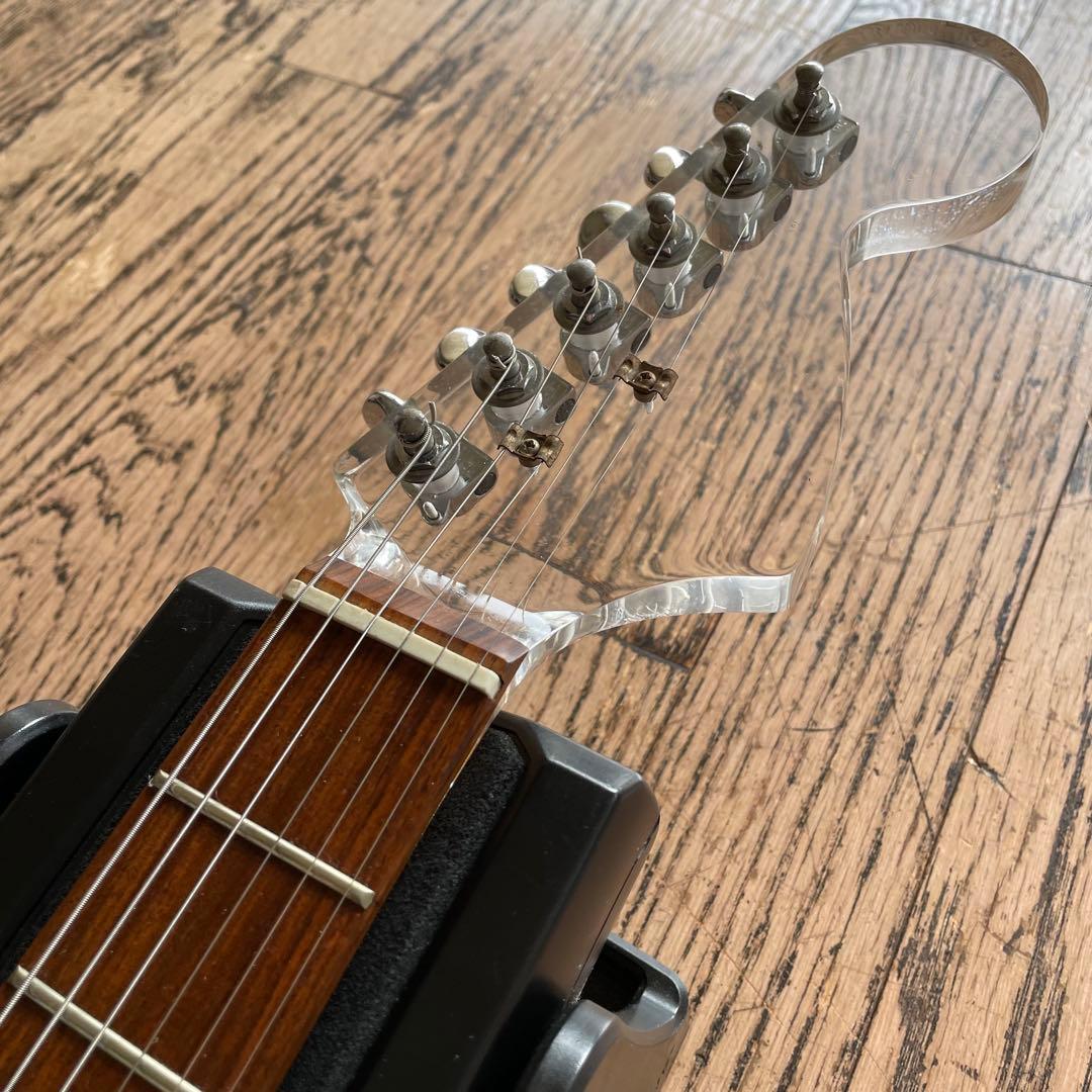 ジャガーシェイプ アクリル クリスタルエレキギター