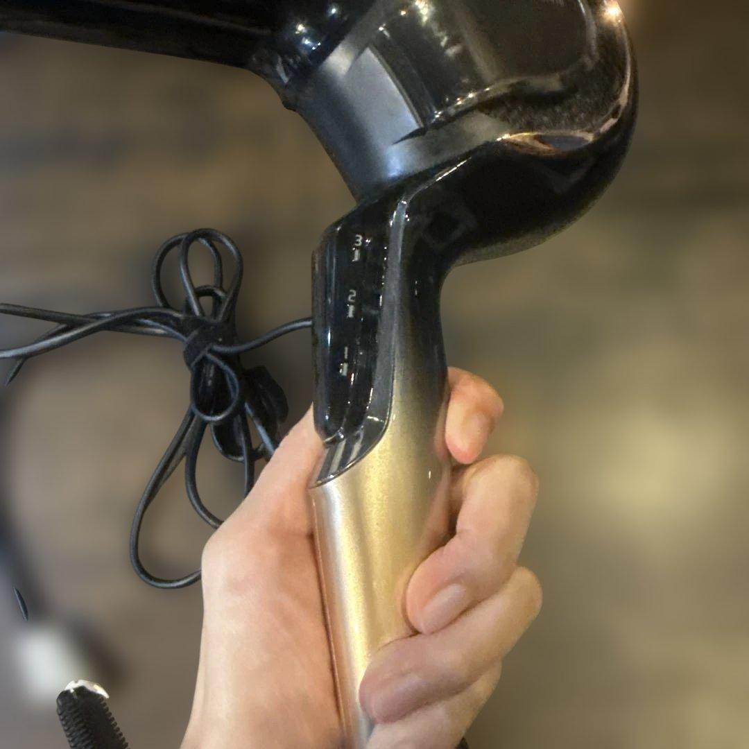 ヘアビューロン4Dヘアドライヤー ブラック/ゴールド