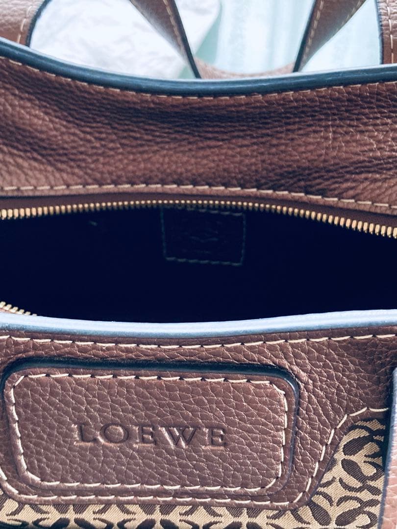 LOEWE アナグラム　バッグ