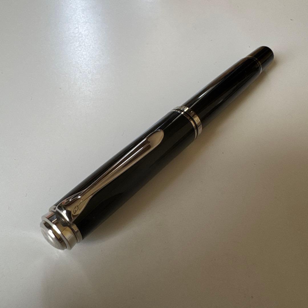 Pelikan ペリカン 万年筆スーベレーンM805 ブラック ＥFニブ 極細字
