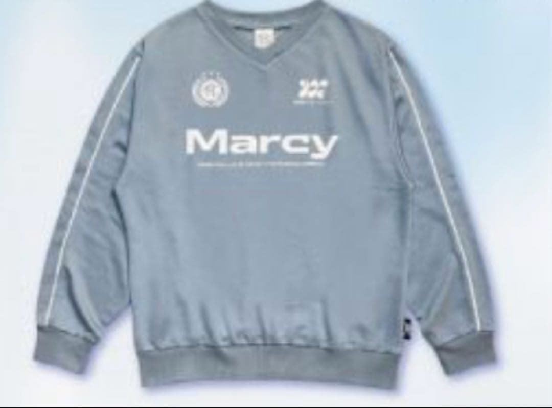 マルシィVネック長袖トレーナー 横浜アリーナライブ