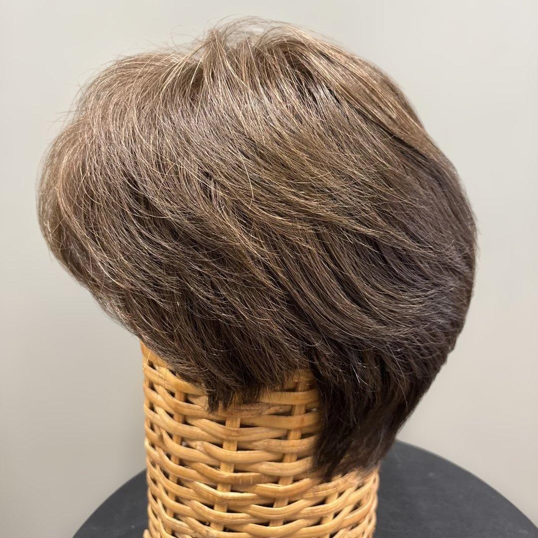 フォンテーヌブラウンショートウィッグ レイヤー仕上げ