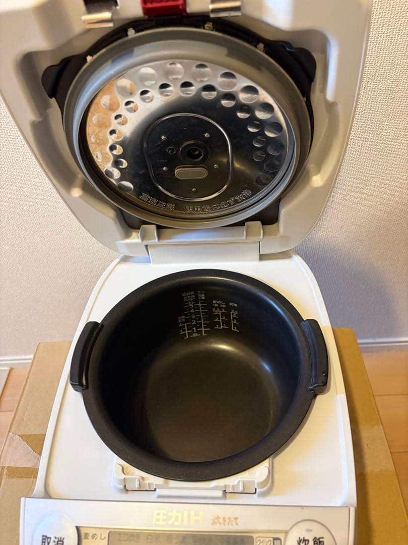 玉英@プロフ必読さま専用、TIGER 圧力IH炊飯器 JPV-A100