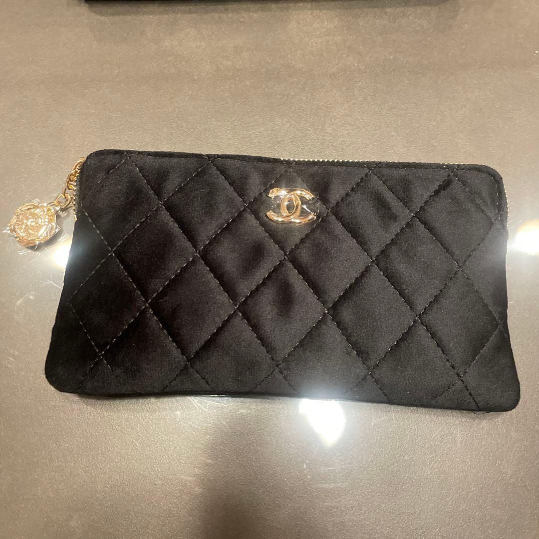 新品未使用　CHANEL ブラック ノベルティ　ポーチ　限定　非売品　シャネル