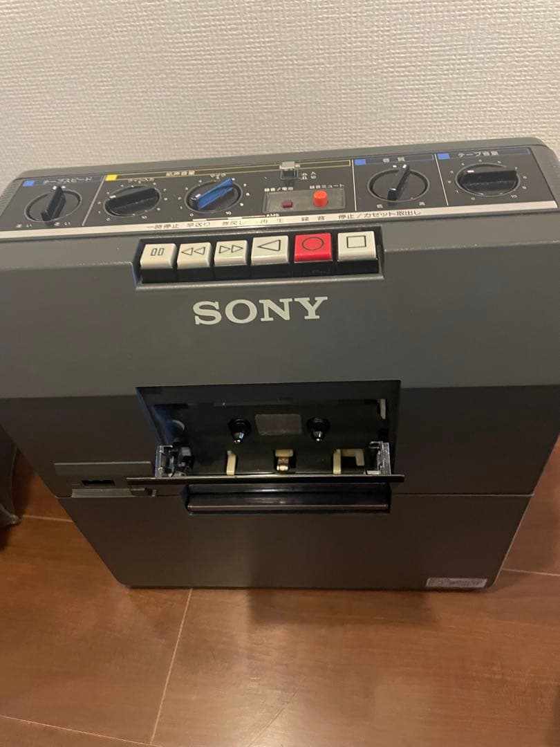 SONY TCD-100 カセットプレーヤー 専用ケース付き