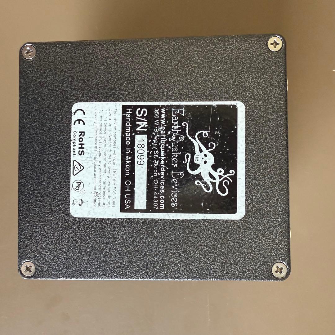 ギター EarthQuaker Devices Avalanche Run