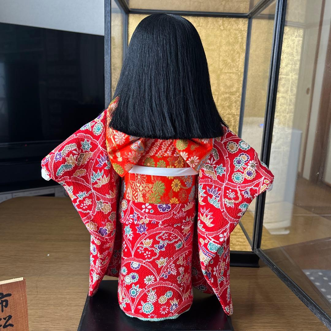市松人形 赤い和服 伝統工芸品　ガラスケース付き 春峰作