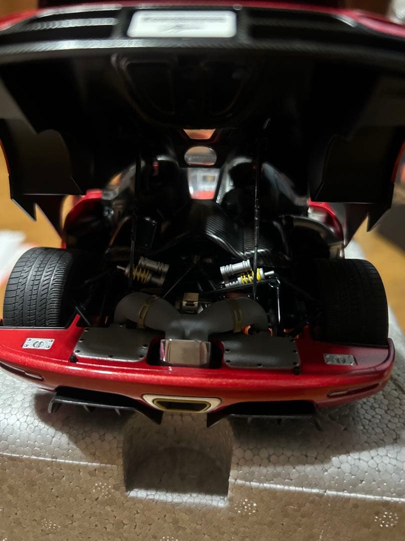 希少　1/18ダイキャスト　Autoart ケーニグセグ アゲーラ　レッド