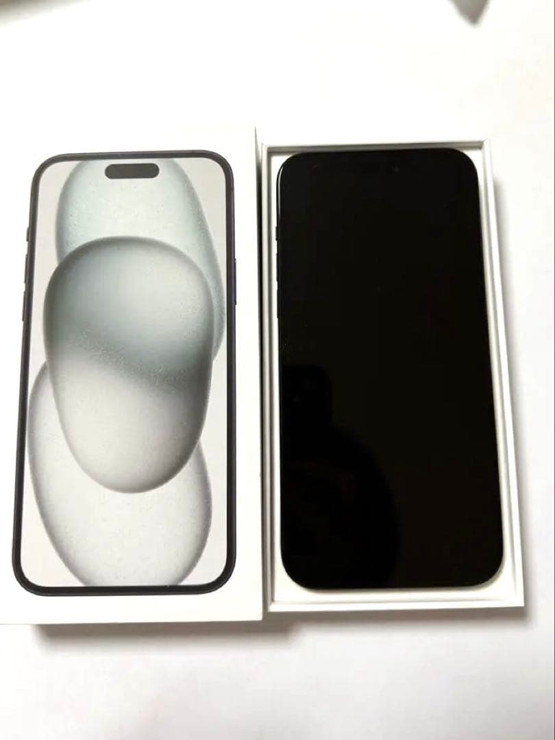 【傷無し】Apple iPhone 15Plus 128GB ブラック　本体