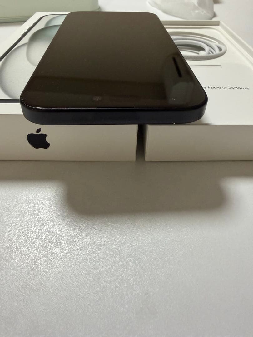 【傷無し】Apple iPhone 15Plus 128GB ブラック　本体