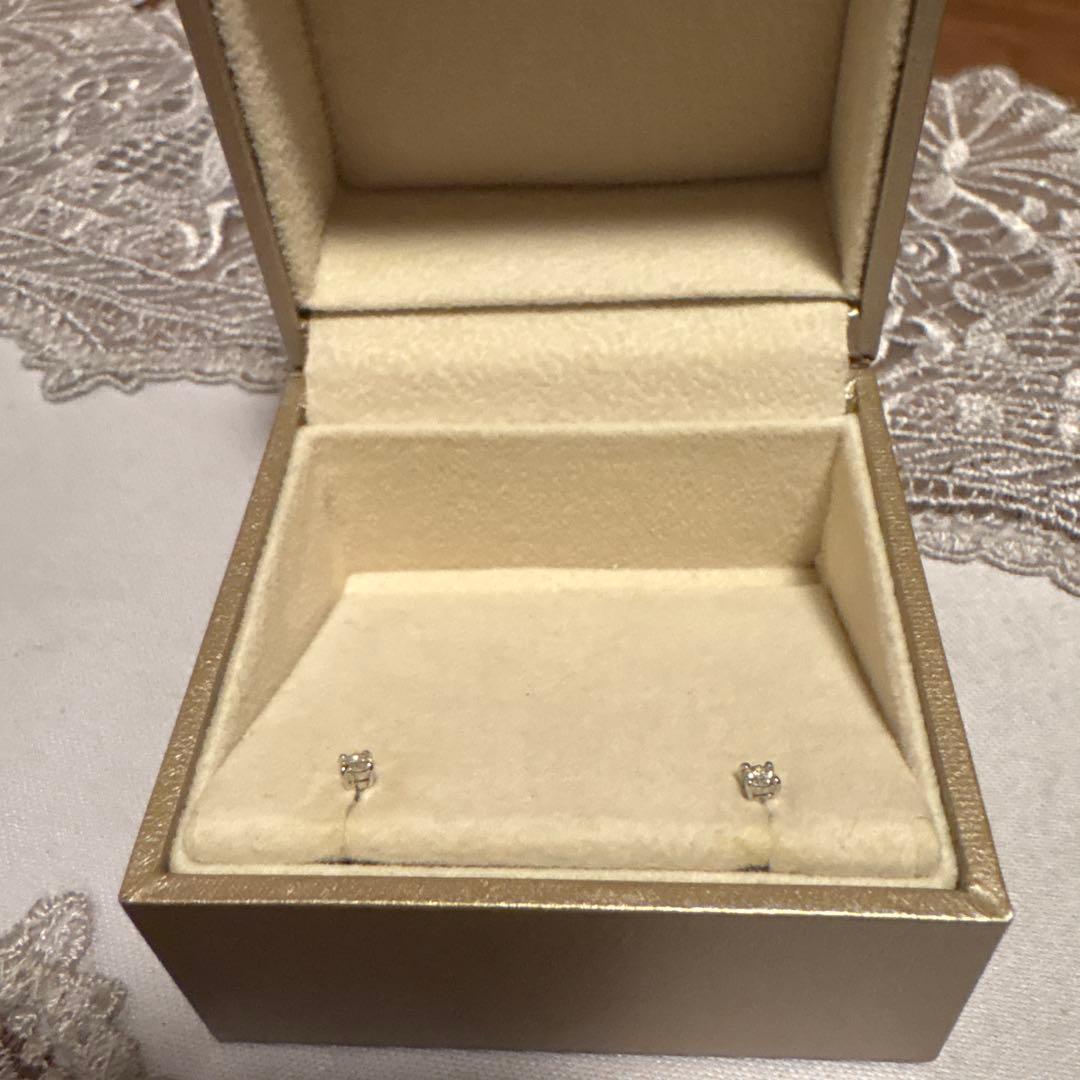 ポンテヴェキオ　ピアス　Pt900 一粒ダイヤモンド　計0.1ct