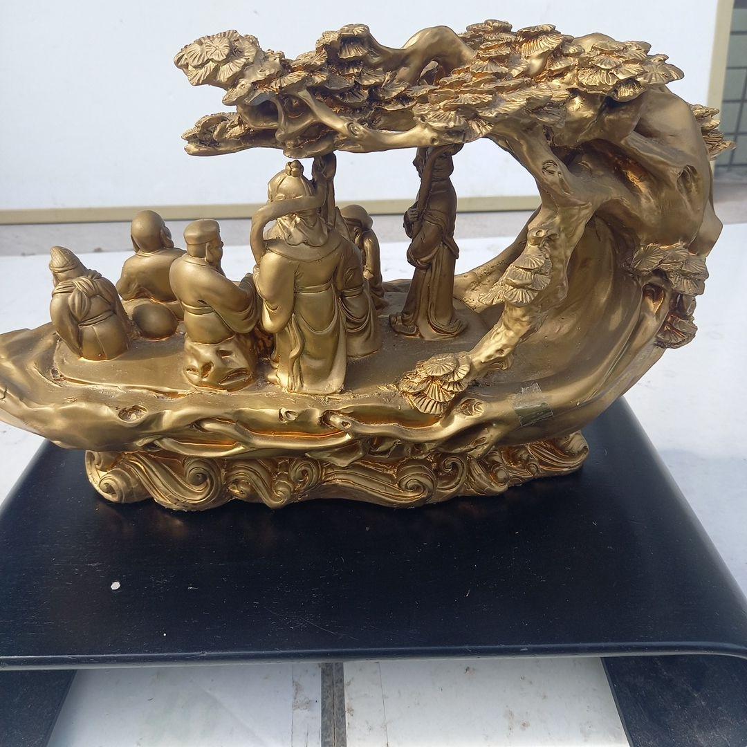 道教の八仙をモチーフにした置物　幅38cm