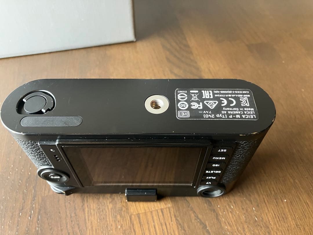 ライカ M-P240ブラックペイント 予備バッテリー　レザーケース