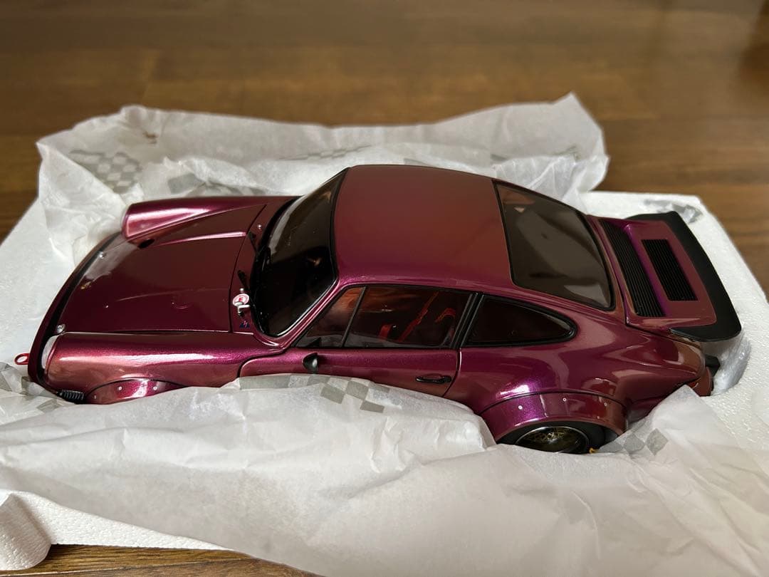 EXOTO 1/18 ポルシェ934 In Standox 未使用品