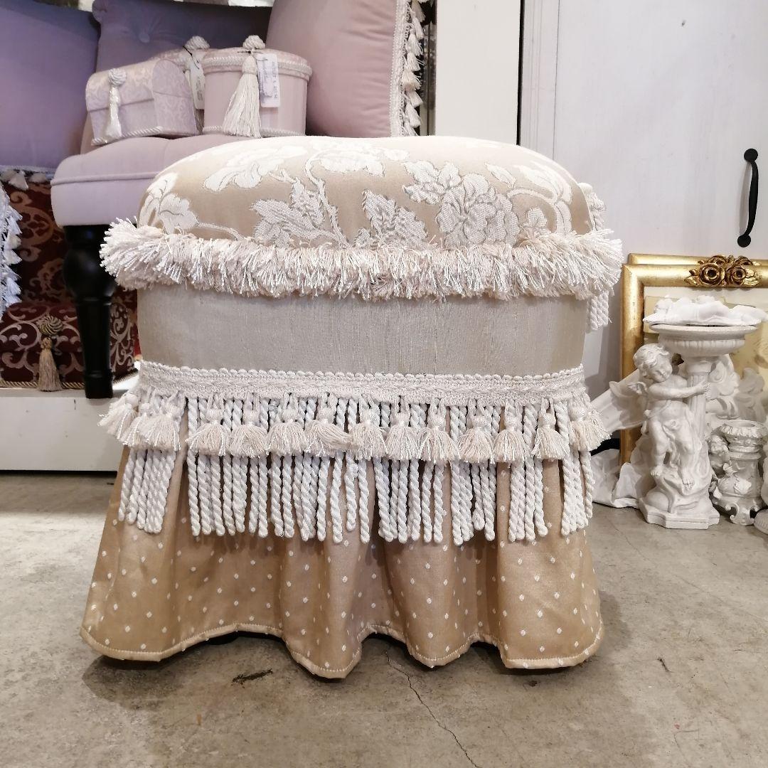 Φ【美品】ジェニファーテイラー Heirloom オットマン フットスツール ①