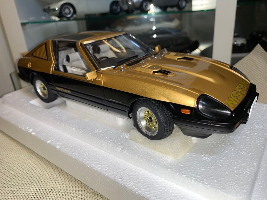 オートアート　1/18 西部警察スーパーZ