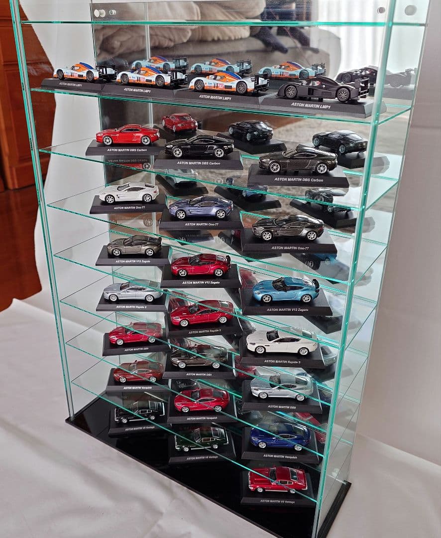 京商 1/64 アストンマーティン 25台セット　アクリルケース付き