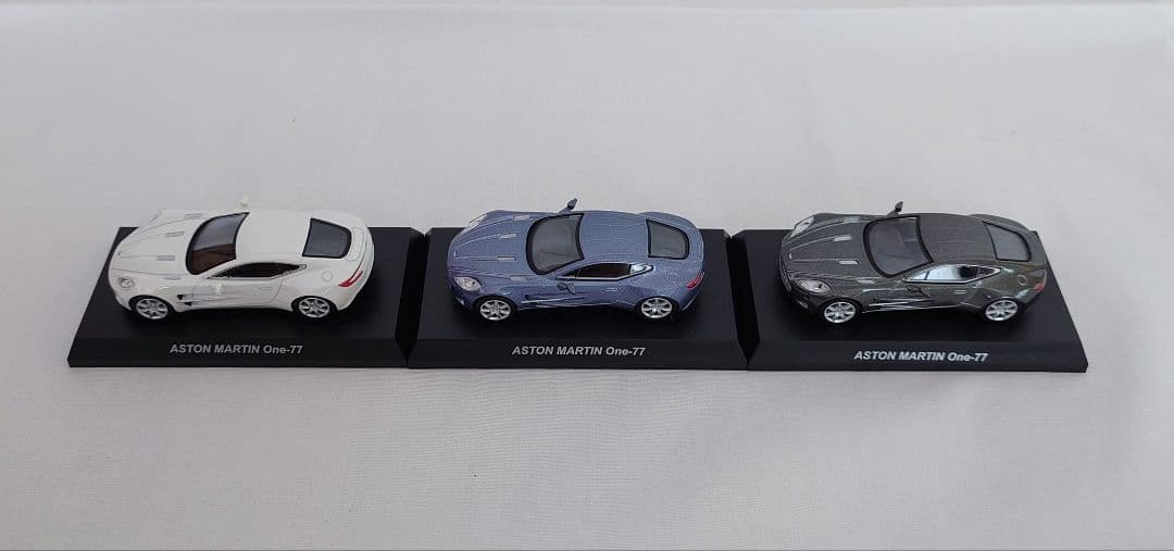 京商 1/64 アストンマーティン 25台セット　アクリルケース付き