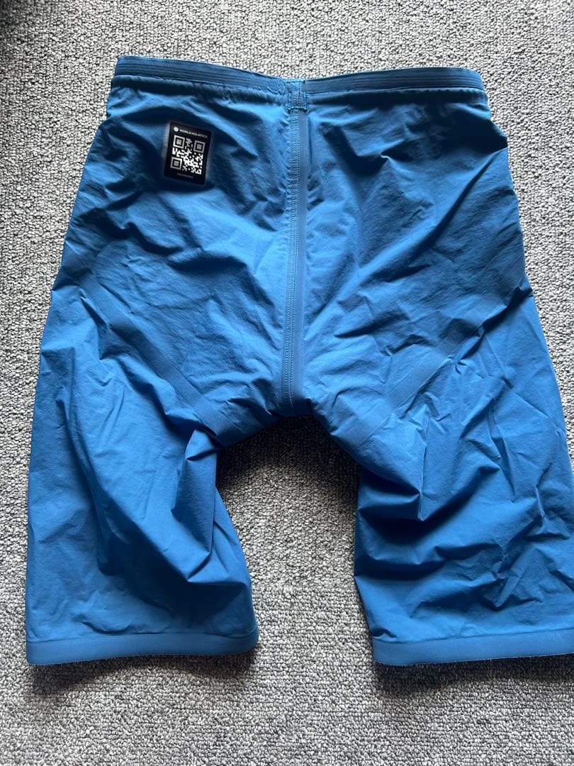 arena ストームMサイズ 青