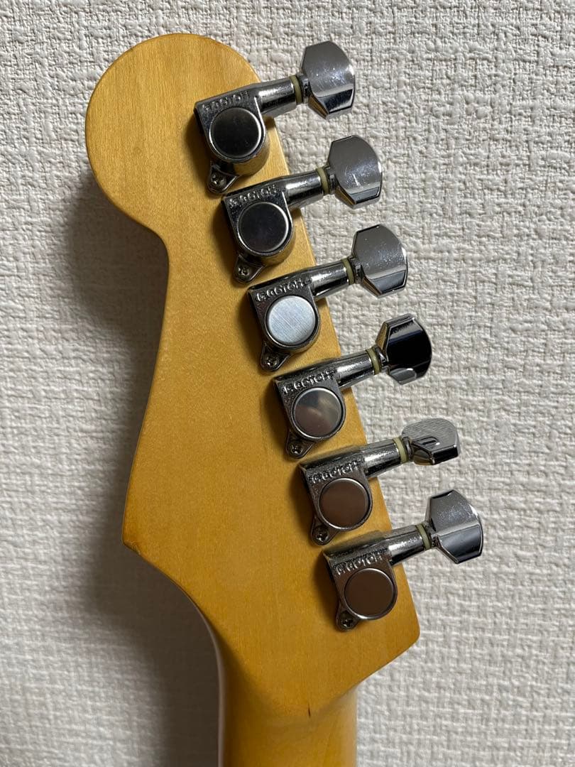 Fender Japanストラトキャスタータイプ　エレキギター