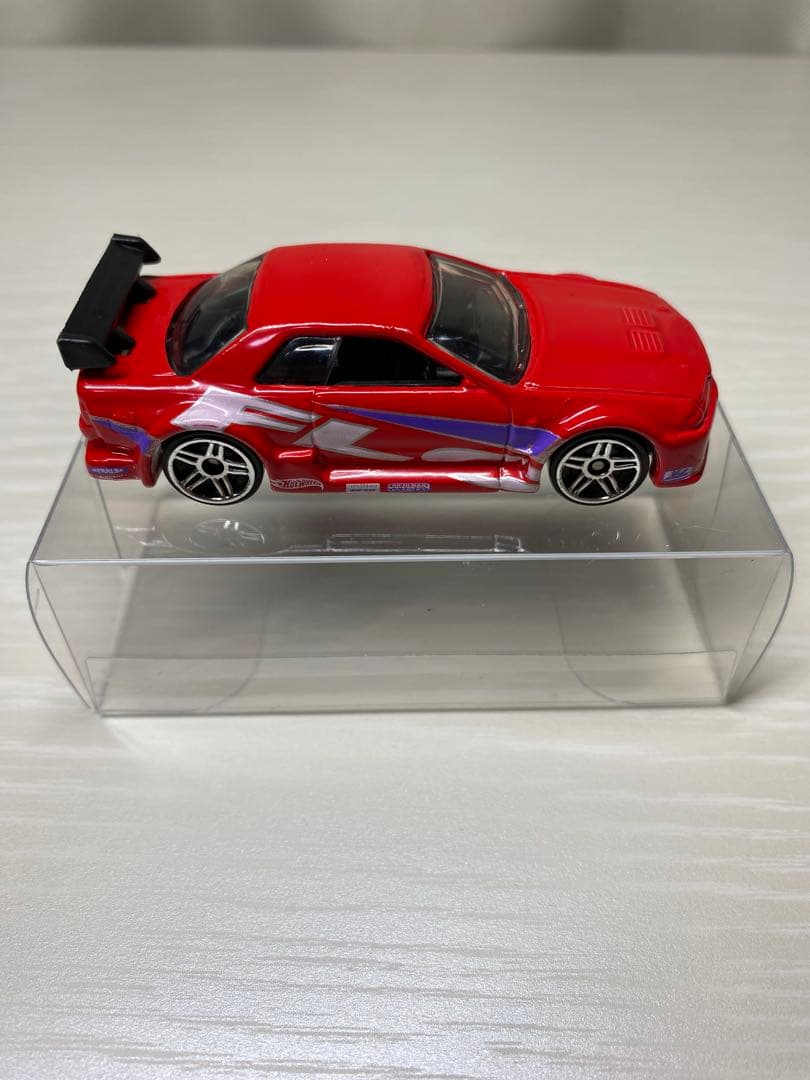 ホットウィール ニッサン スカイライン GT-R（R32）赤