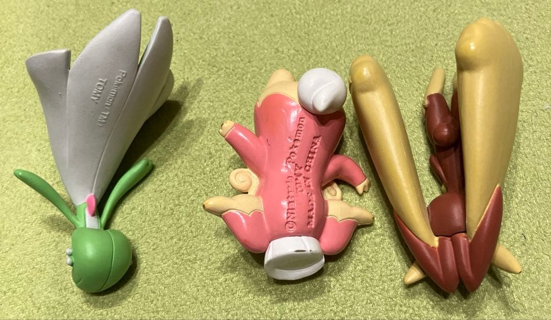 モンコレ　ポケモン　１４体（ビビヨン、アゲハント、サトシゲッコウガ、タブンネ）