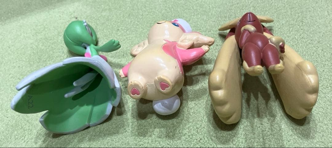 モンコレ　ポケモン　１４体（ビビヨン、アゲハント、サトシゲッコウガ、タブンネ）