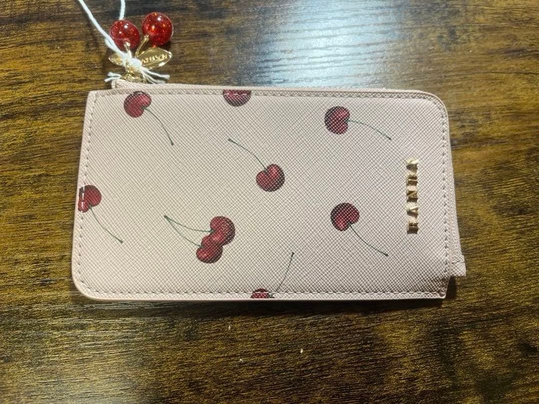 【タグ、箱付き】RANDA チェリー柄 、かーどケース 新品