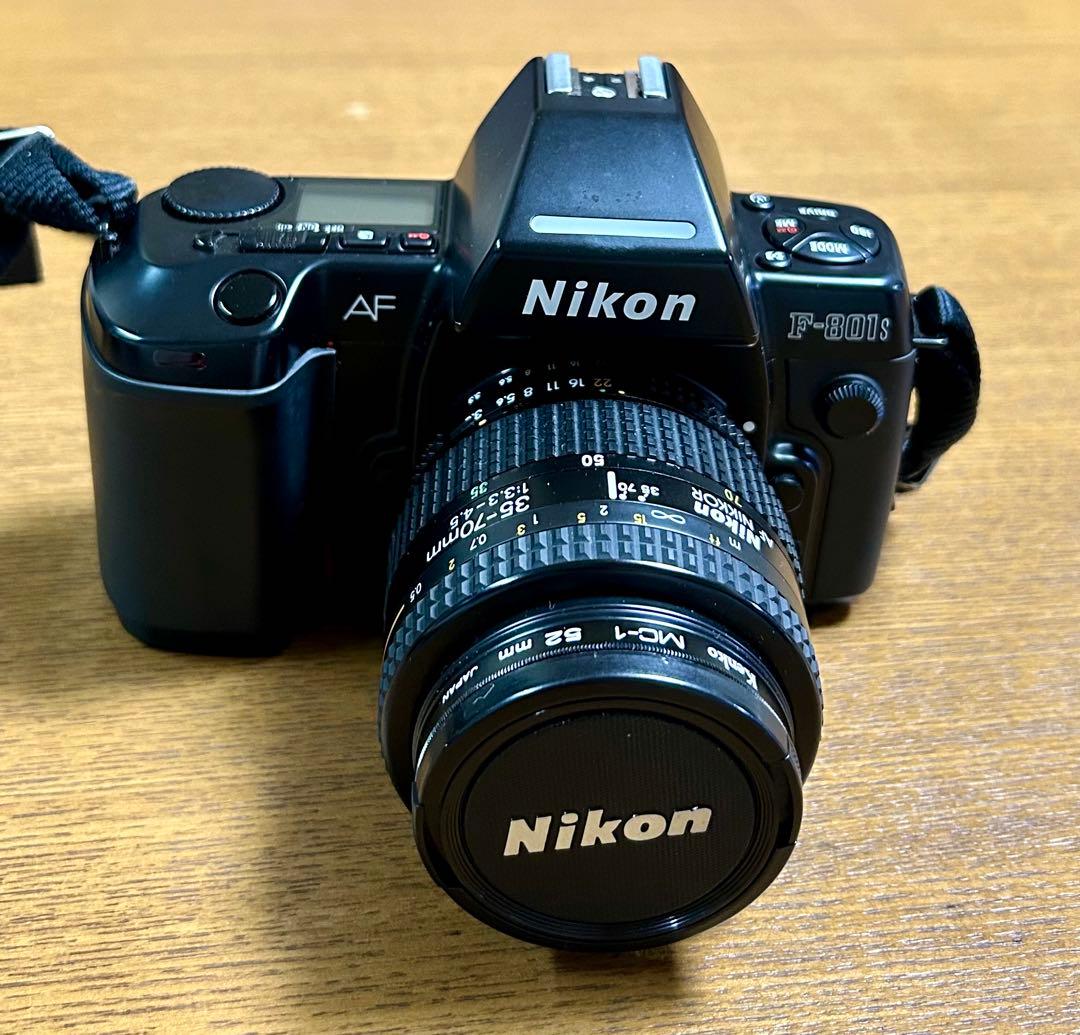フィルム一眼レフカメラ「Nikon F-801s」　ストロボその他セット
