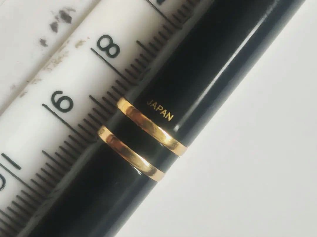 【昭和・レトロ・逸品】ブラックボールペン 金色装飾 約14cm