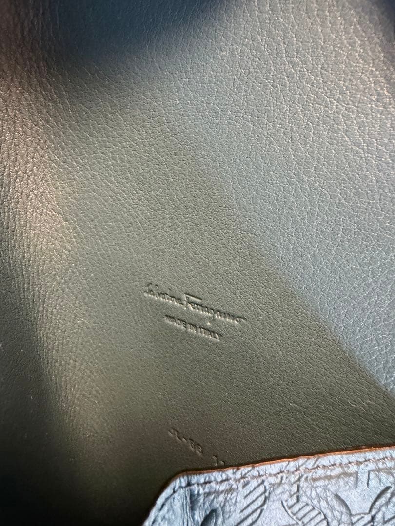 Salvatore Ferragamo ペンケース