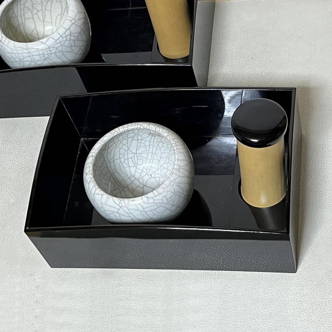 莨盆 一対 黒 蝋色 木箱入り 時代 木製 漆塗 煙草盆 火入 灰吹 k3614