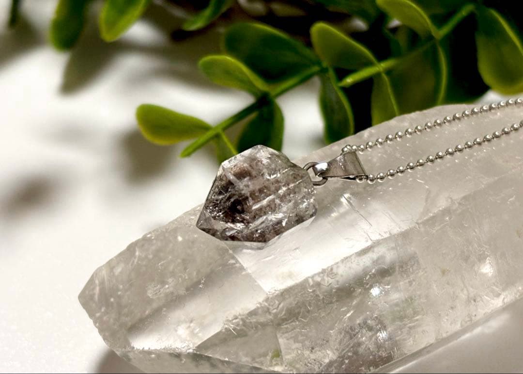 究極品質　奇跡のドリームストーン　幻のアルティメイトハーキマーダイヤモンドのPT